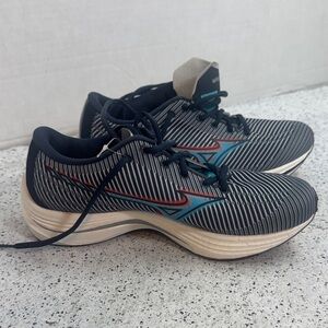 Mizuno Black Athletic Shoes with Teal and Red Accents